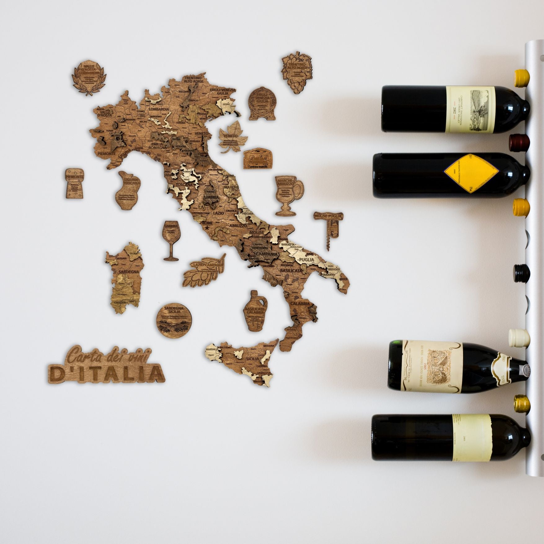 Carte des vins d’Italie en bois (55 × 60 cm)