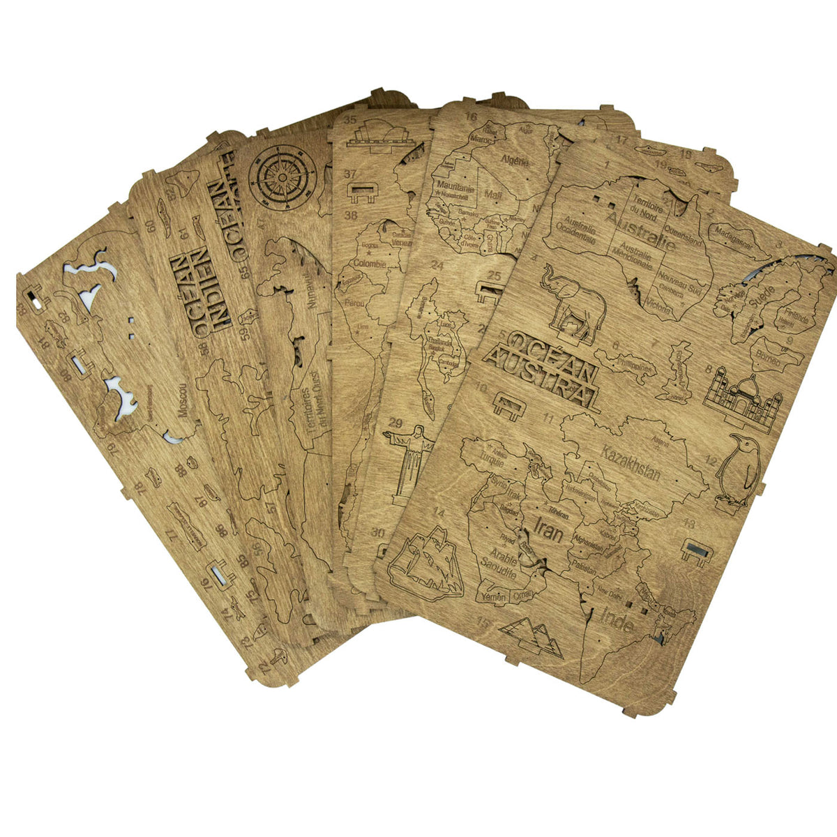 Carte du monde en bois 2D Foncée