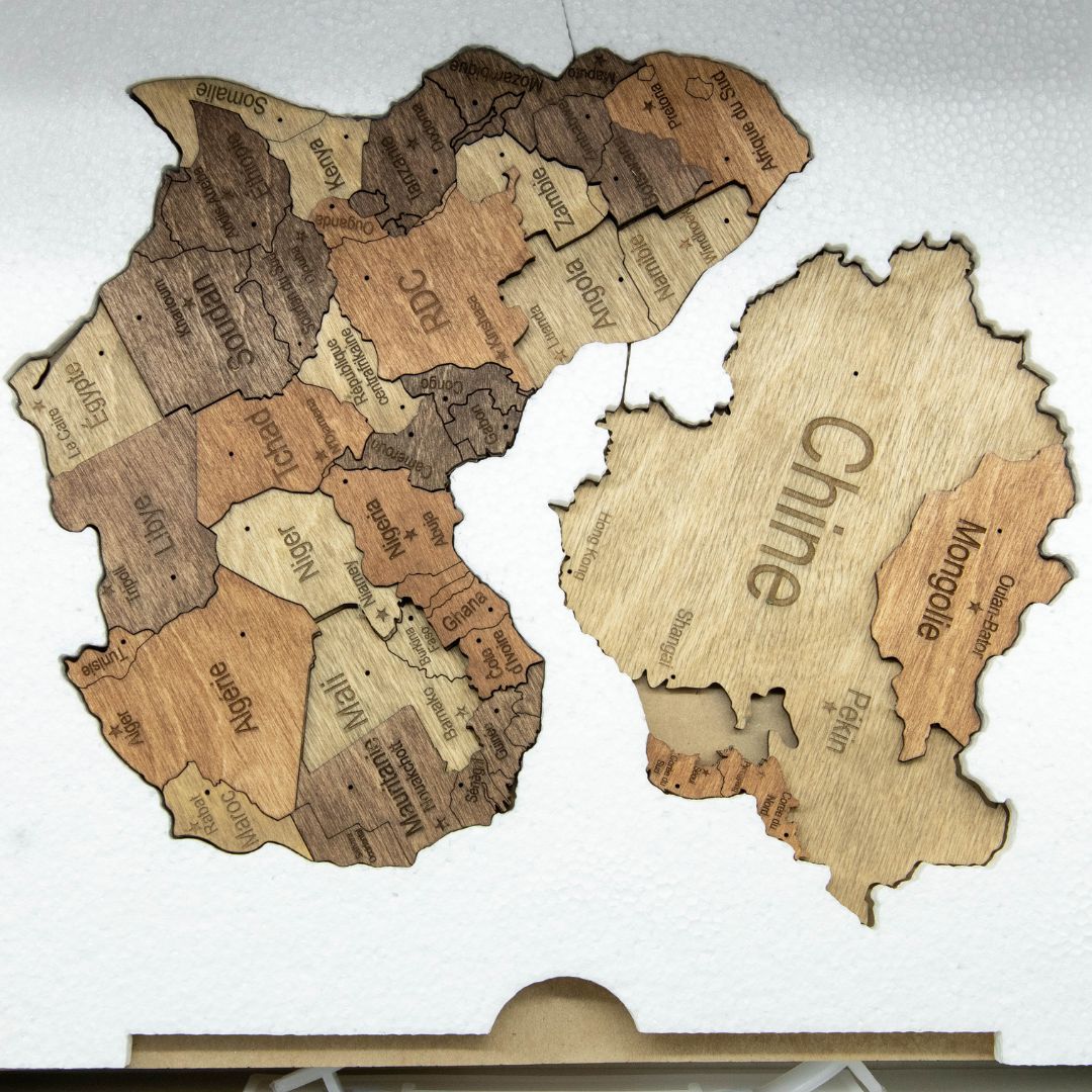 3D Wooden World Map Dark