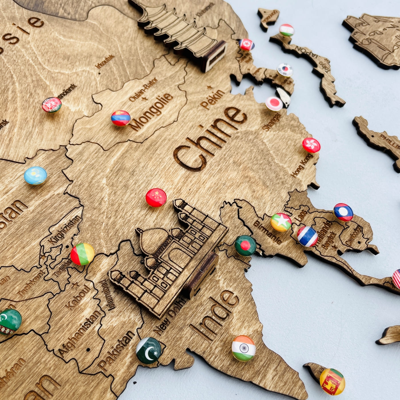 2D Wooden World Map Dark