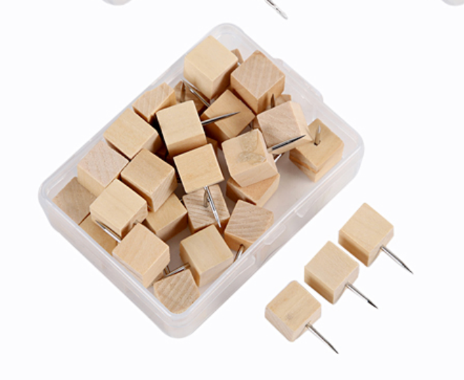 Square wooden thumbtacks, 12 pcs.