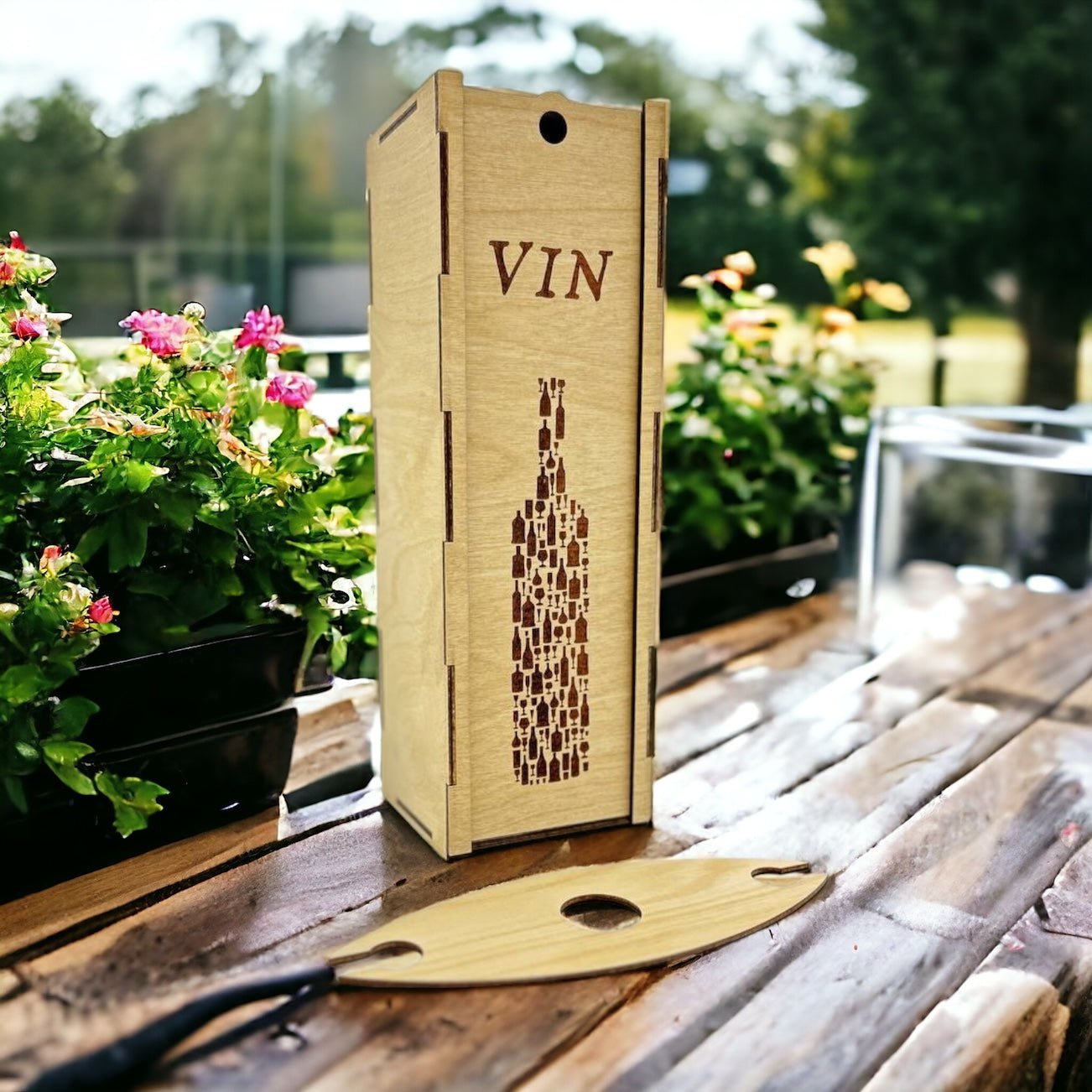 "Bottle" light wooden wine box