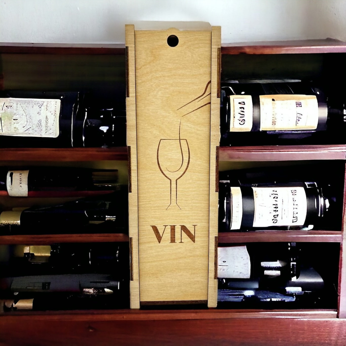 "Glass" light wooden wine box