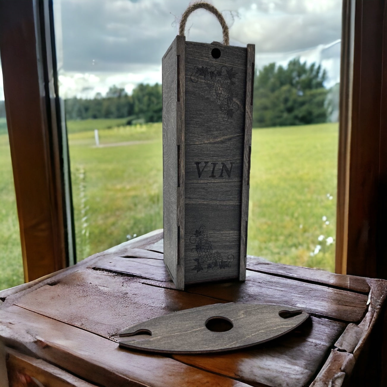 Wooden wine box with rope "Grape"