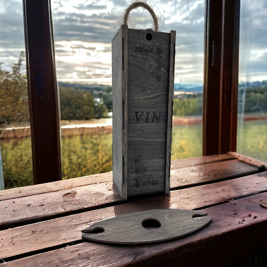 Wooden wine box with rope "Grape"