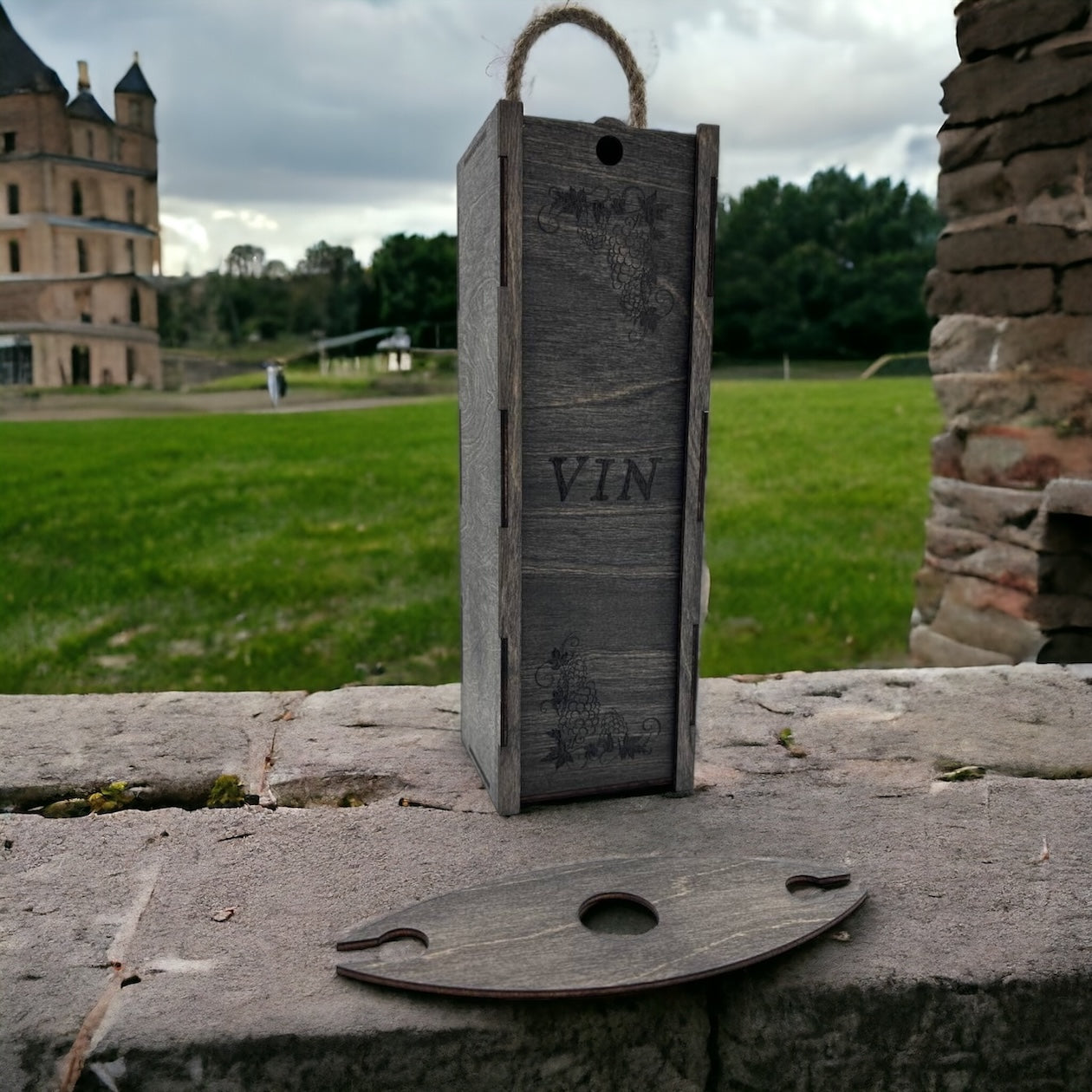 Wooden wine box with rope "Grape"