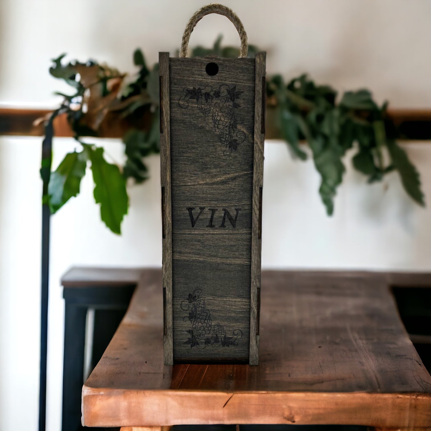 Wooden wine box with rope "Grape"
